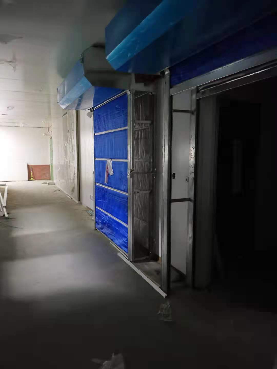 无机布防火卷帘门